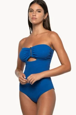 Amelius Greta One Piece