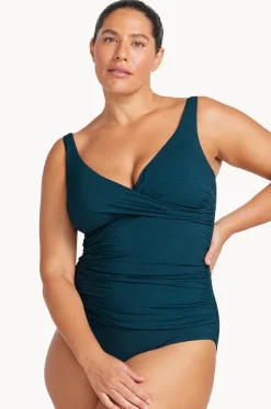 Aria Delacroix One Piece