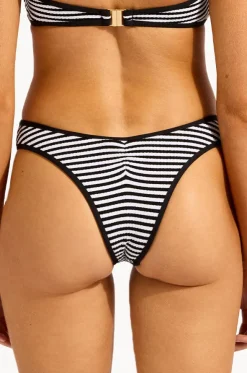 Clubhouse Scoop High Cut Rio Pant