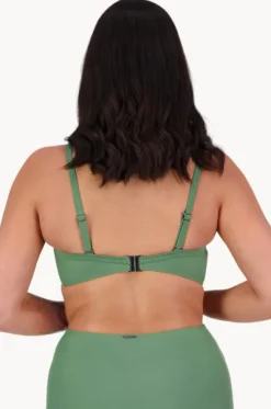 Contours E Cup Cross Front Bra