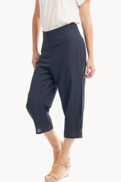 Essentials Linen 3/4 Pant