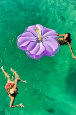 Hibiscus Luxe Lie On Float