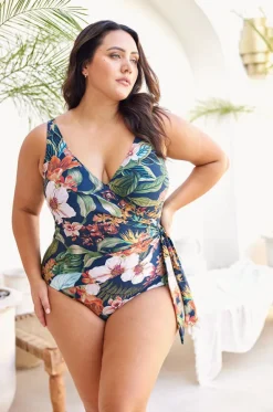 Into The Saltu Hayes D/DD Cup One Piece