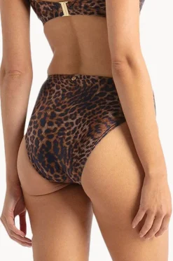 Lioness High Rise Leg Pant