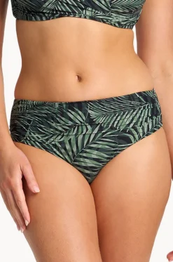 Lombok Ruched Mid Rise Pant