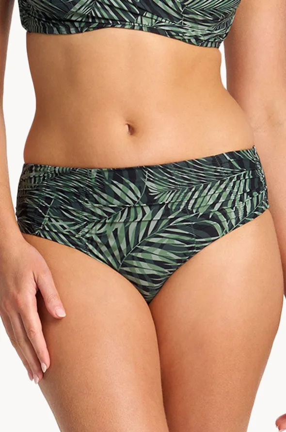 Lombok Ruched Mid Rise Pant