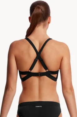 Still Black Hold Steady Crop Top