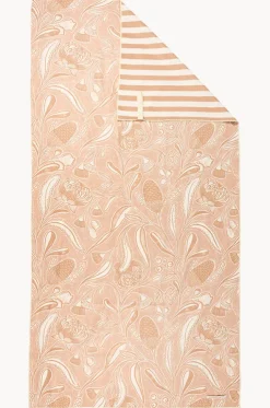 Trailing Natives Sand Free Towel